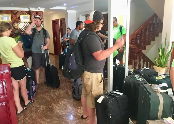 Good Luck Day Hotel & Apartment